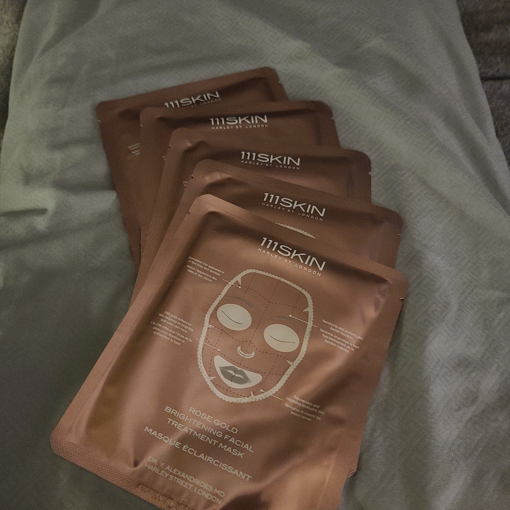 111Skin ROSE GOLD BRIGHTENING FACIAL TREATMENT MASK - Picture 2 of 3